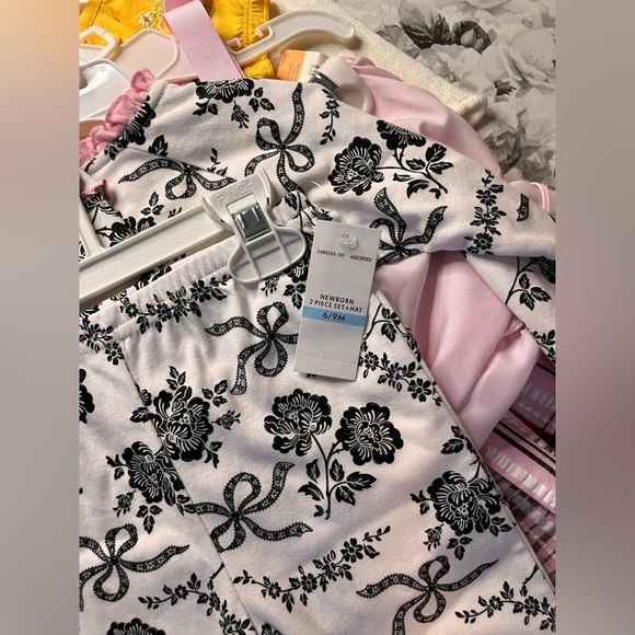 NWT Osh Kosh Old Navy and Other bundle size‎ 6-12m - Picture 16 of 16